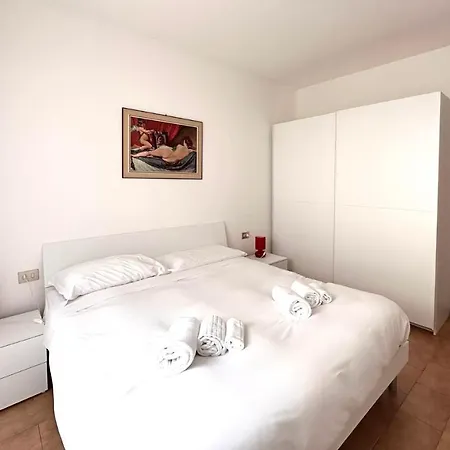 Geranium Apartment *