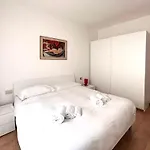 Geranium Apartment *